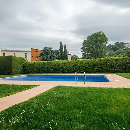 Casa Con Piscina Y Parking En Holiday home